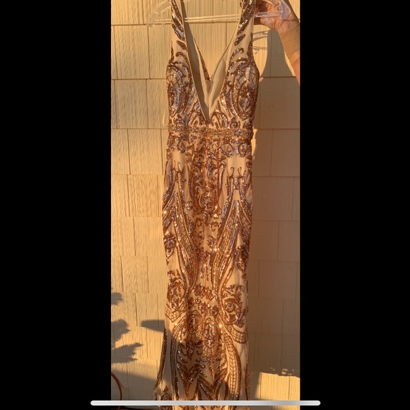 PROM DRESS - Picture 5 of 7